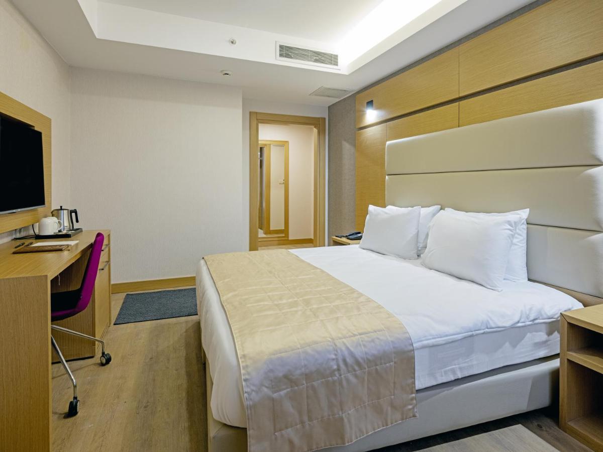 Merlin Hotel Istanbul Exterior photo